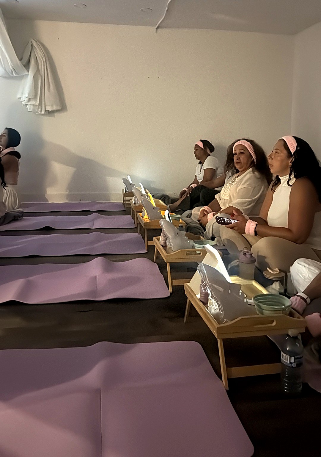 Moment d'enseignement guidé par Sarai et Kristel lors d'une séance Skin Club